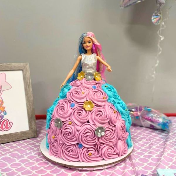Rainbow barbie – Cake & T