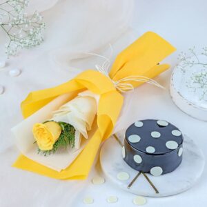 Zivmart Cake and flower bouquet combo 5